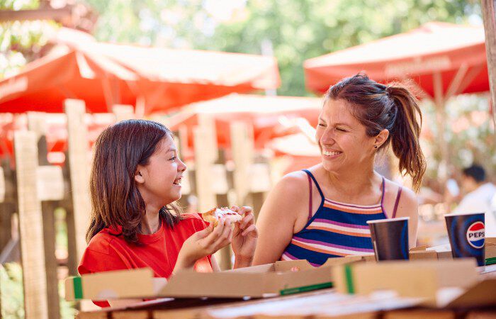 NOVEDADES DEL PARQUE DE ATRACCIONES: CARRO DE DULCES Y FOOD TRUCK