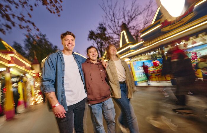 &iquest;POR QU&Eacute; ELEGIR UN PARQUE DE DIVERSIONES PARA SALIR CON AMIGOS?